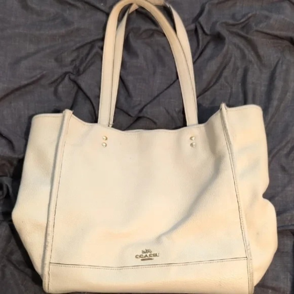 Authentic COACH Dempsey Carryall White Cream Leather Tote Bag